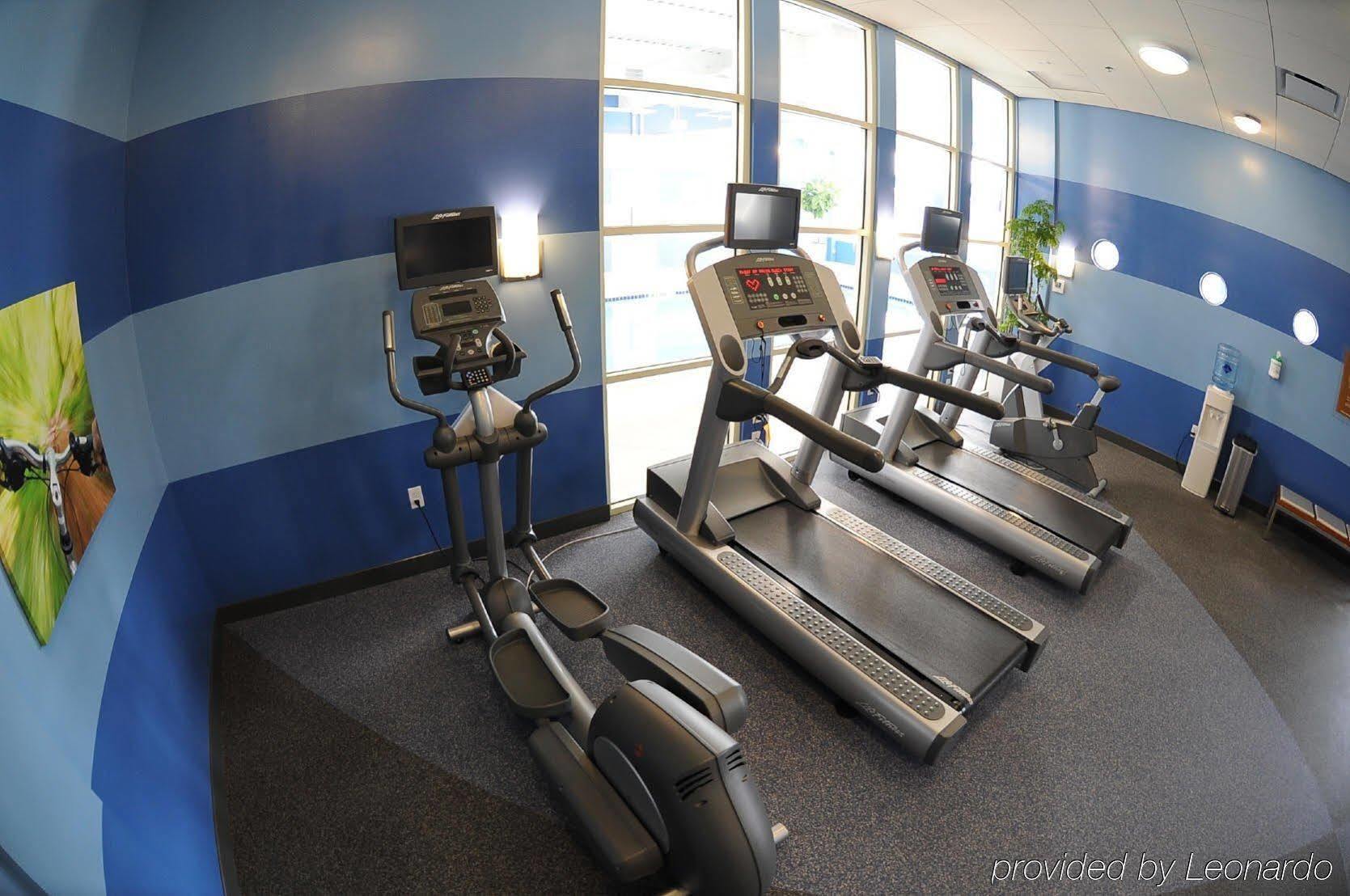 Holiday Inn Express Columbus Airport Easton Удобства фото